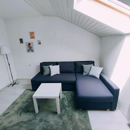 Udoban Stan Sa Terasom U Mirnom Okruzenju Apartment Zagreb Exterior photo